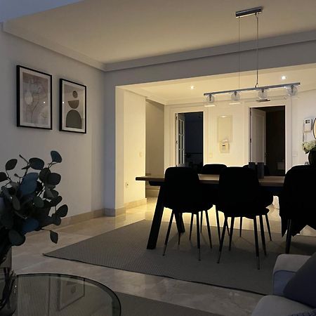 Penthouse With Sea Views In Marbellaアパートメント エクステリア 写真