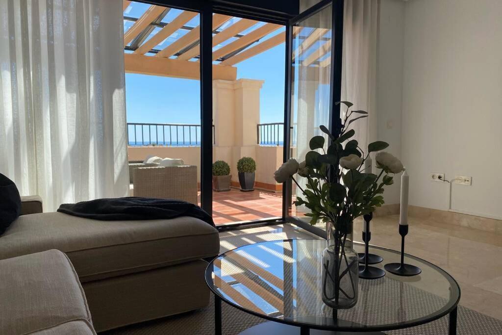 Penthouse With Sea Views In Marbellaアパートメント エクステリア 写真