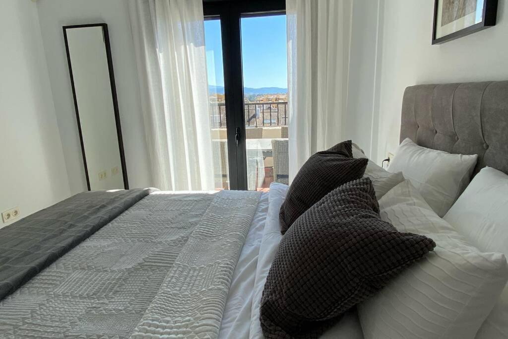 Penthouse With Sea Views In Marbellaアパートメント エクステリア 写真