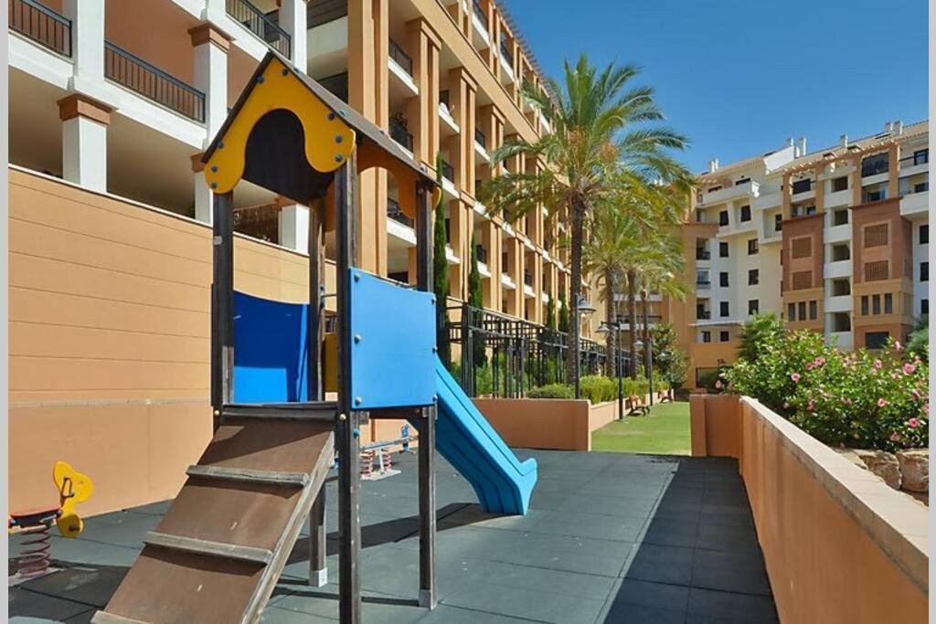 Penthouse With Sea Views In Marbellaアパートメント エクステリア 写真